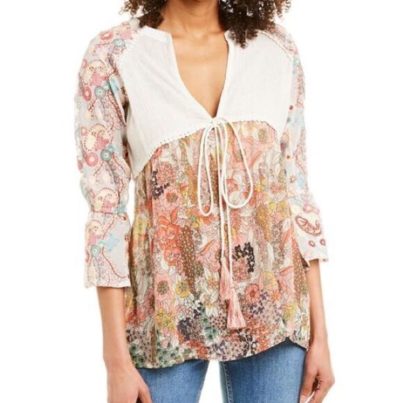 Raga Anthropologie White Paisley Embroidery Floral Bell Sleeve V-Neck Top XS NWT - Picture 2 of 6